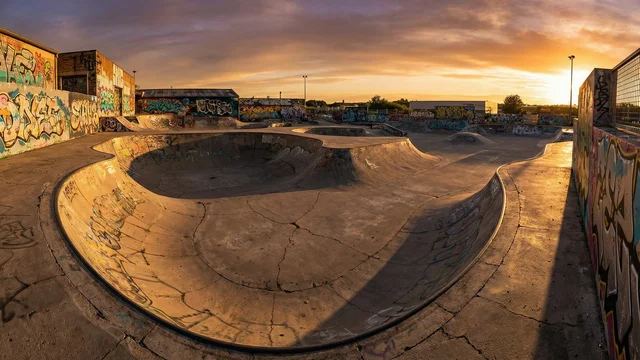 热门小马拉大车视频 - 奶奶级的电竞王者